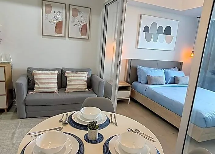 Happirest At Azure Urban Residences, Paranaque Hotel *